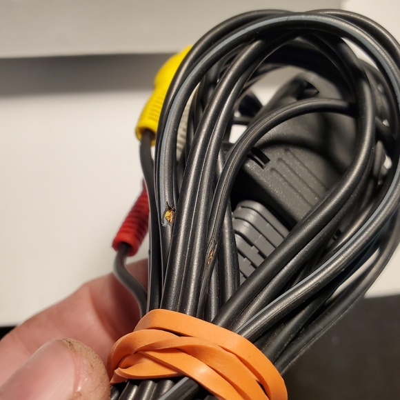 Nintendo 64 Console System w/ Box & Controller - Picture 16 of 16